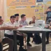 Ketua DPRD Kuningan sidak ke sebuah perusahaan.