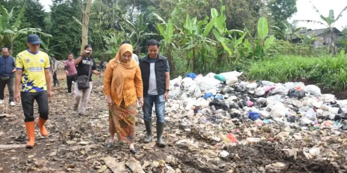 Pengolahan sampah di Cileuleuy, Cigugur.
