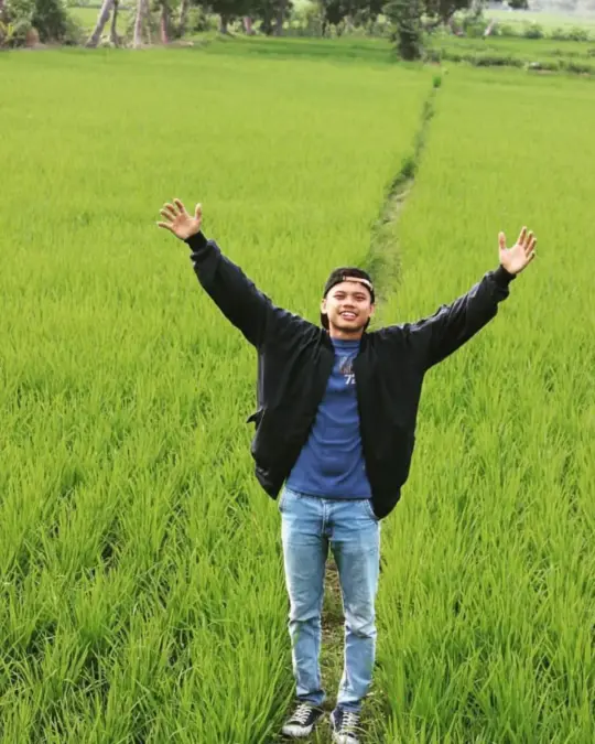 Petani muda kuningan