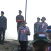 Upacara bendera di puncak gunung ciremai
