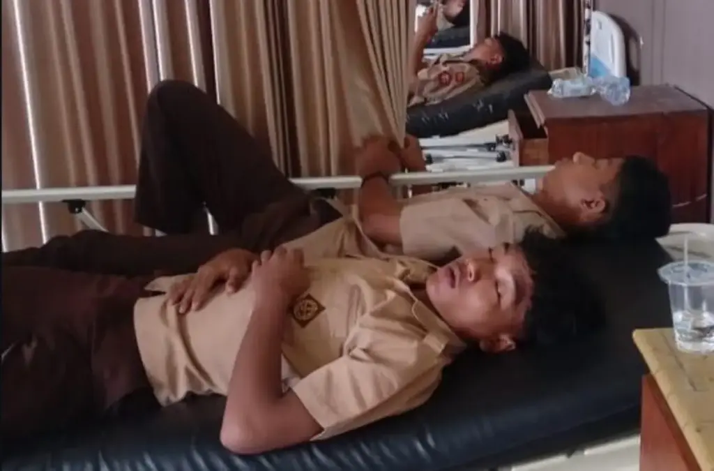 Puluhan pelajar di Luragung keracunan mbg