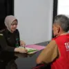 Kepala desa dan kaur ditangkap Kejari Kuningan.