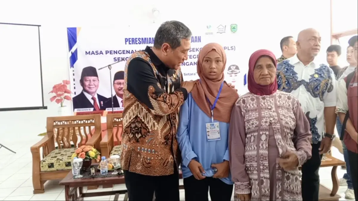 Anggota DPR RI H Rokhmat Ardiyan apresiasi siswa calon sekolah rakyat.