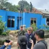 Ketua DPRD Kuningan, Nuzul Rachdy penuhi janji rehab rumah warga Linggarjati.