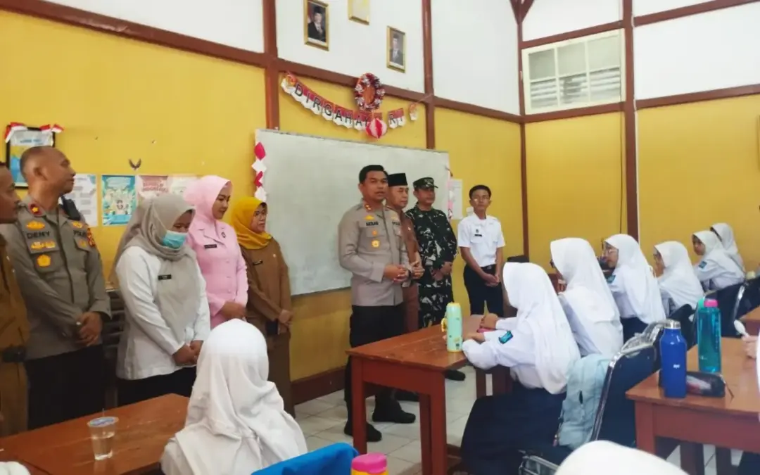SPPG Polres Kuningan Mulai Salurkan Makan Bergizi Gratis ke TK dan SMP Sppg polres Kuningan mulai aktif