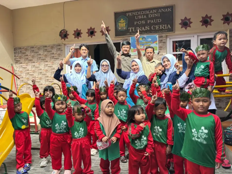 BNNK Kuningan Tanamkan Semangat Anti Narkoba Sejak Usia Dini Lewat Gerakan Ananda Bersinar di PAUD Tunas Ceria BNNK Kuningan sosialiasi aksi nasional anti narkotika.