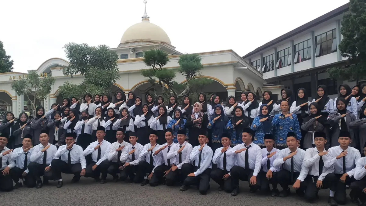 Siswa SMAN 1 Cigugur Jalani LDKS.