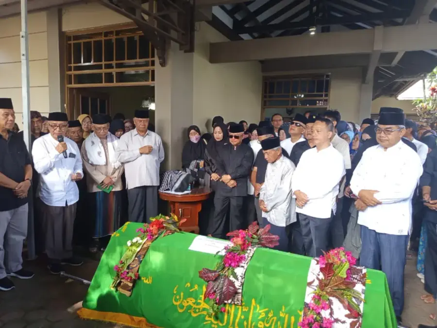 Ayahanda Bupati Kuningan wafat