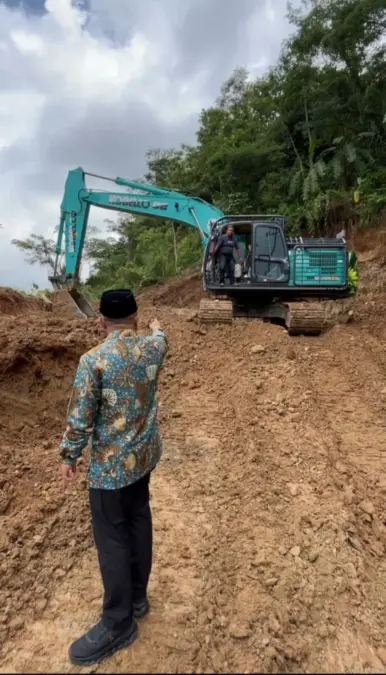 Josss! Bupati Dian Hentikan Galian Tanah Ilegal di Aset Pemda Kuningan Aktivitas galian tanah ilegal