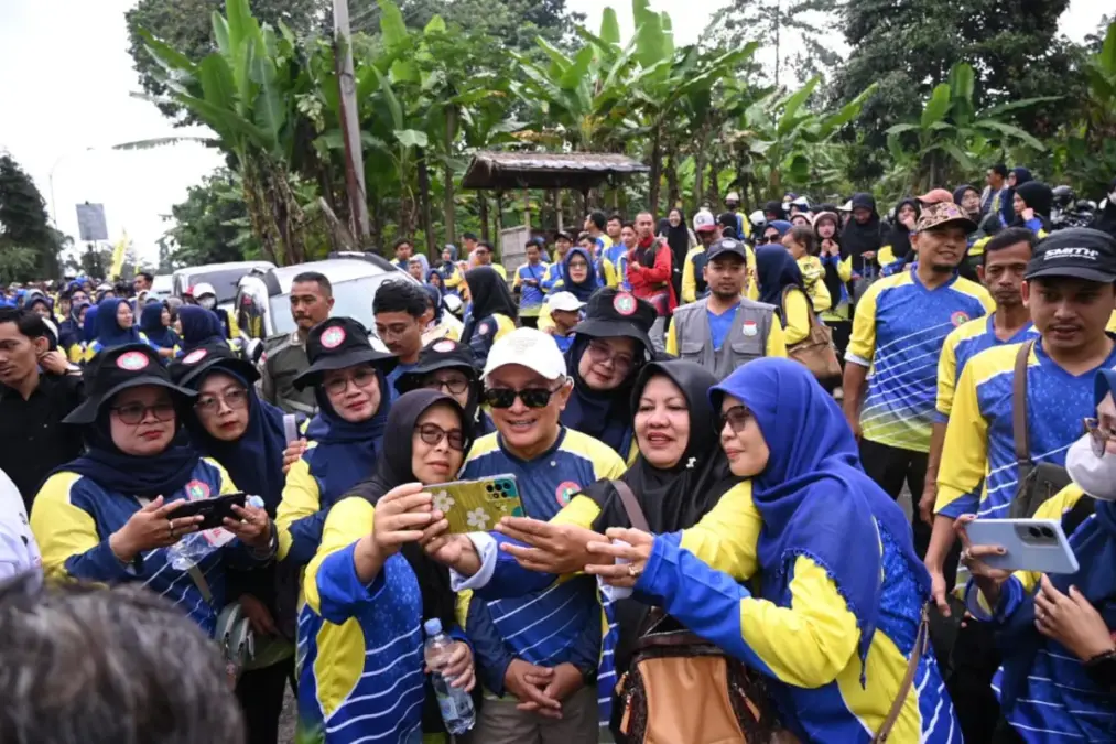 Jalan santai HUT PGRI