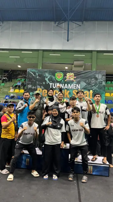 Pesilat Kuningan Berjaya di Piala Pangdam Siliwangi, Bidik Enam Emas di Porprov Jabar Pesilat Kabupaten Kuningan meraih prestasi.